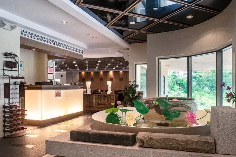 Holiday Resort & Spa Guam 4