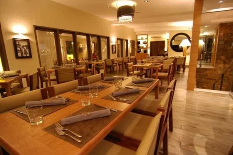 Anzani Restaurant 5