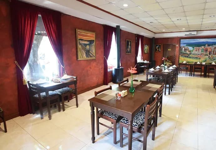 La Buona Italian Restaurant 3