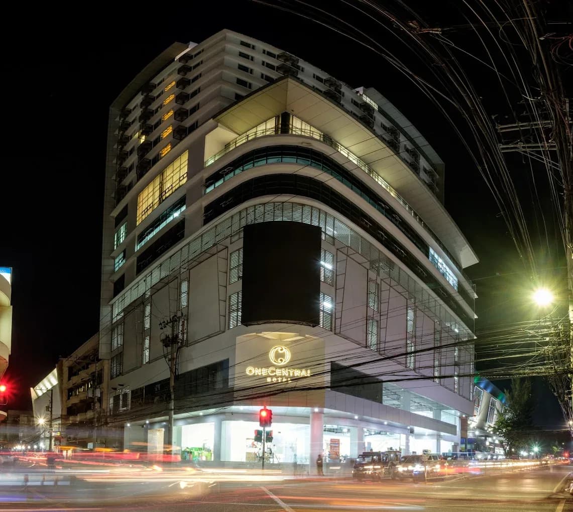 One Central Hotel & Suites 2