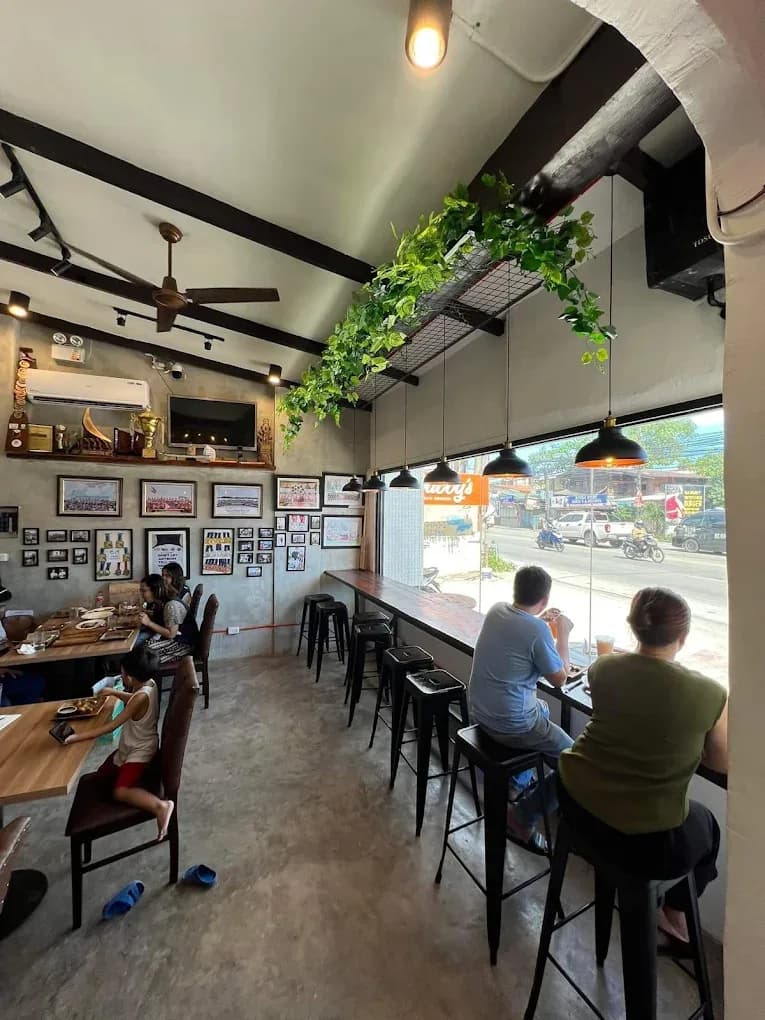 Dubby's Ultimate Burgers 4