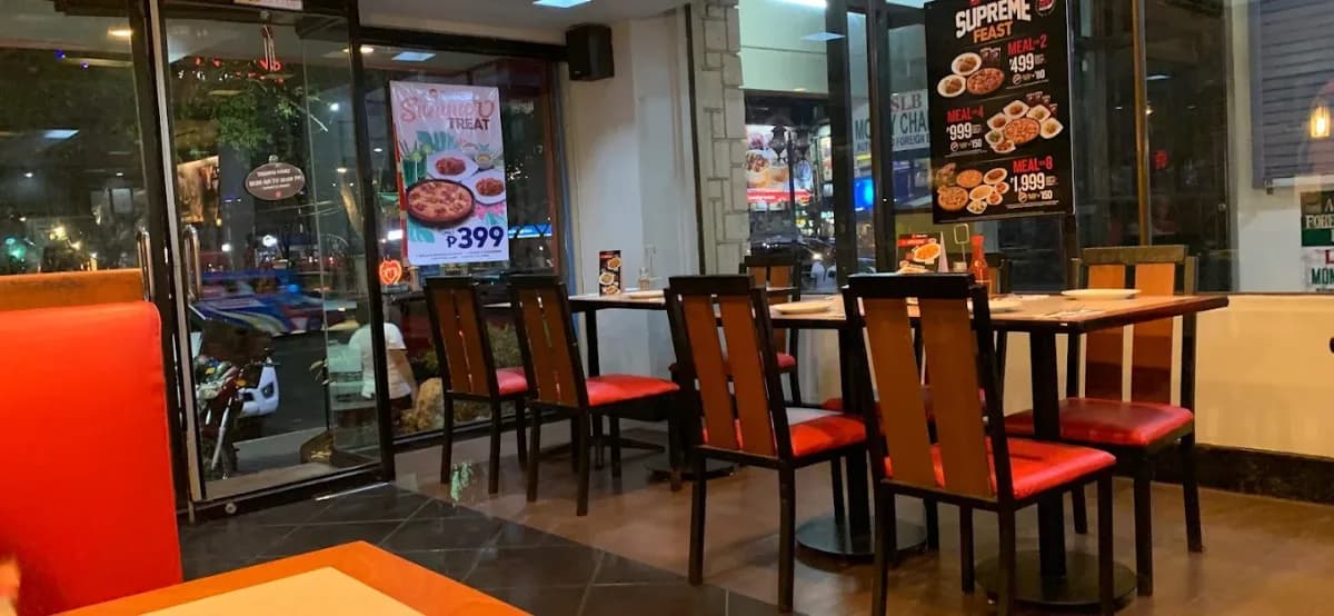 Pizza Hut Fuente Osmeña 5