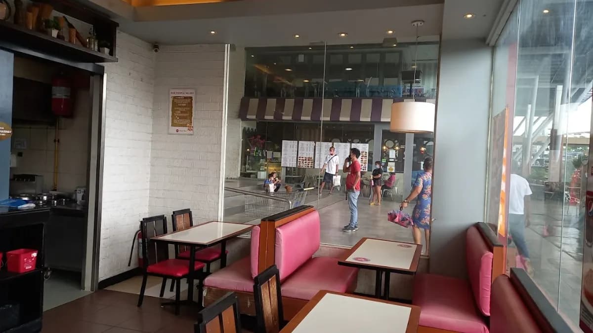 Pizza Hut Parkmall Cebu 3