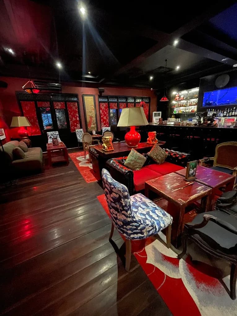 Happy Chappy Restaurant 3