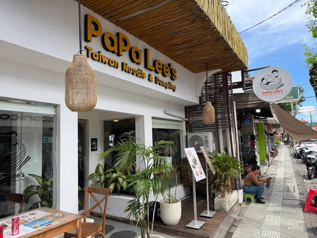 Papa Lee's Taiwan Noodle & Dumplings - Seminyak 3