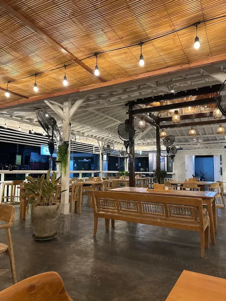 Papa Lee's Taiwan Noodle & Dumplings - Kuta 4