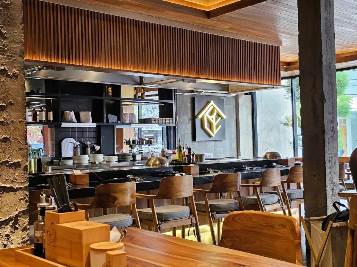 Papa Lee's Taiwan Noodle & Dumplings - Kuta Utara 3