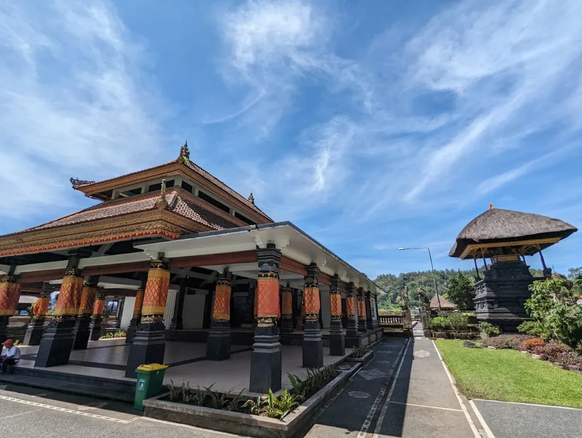 Tunjung Beji Ulun Danu Beratan Temple 4