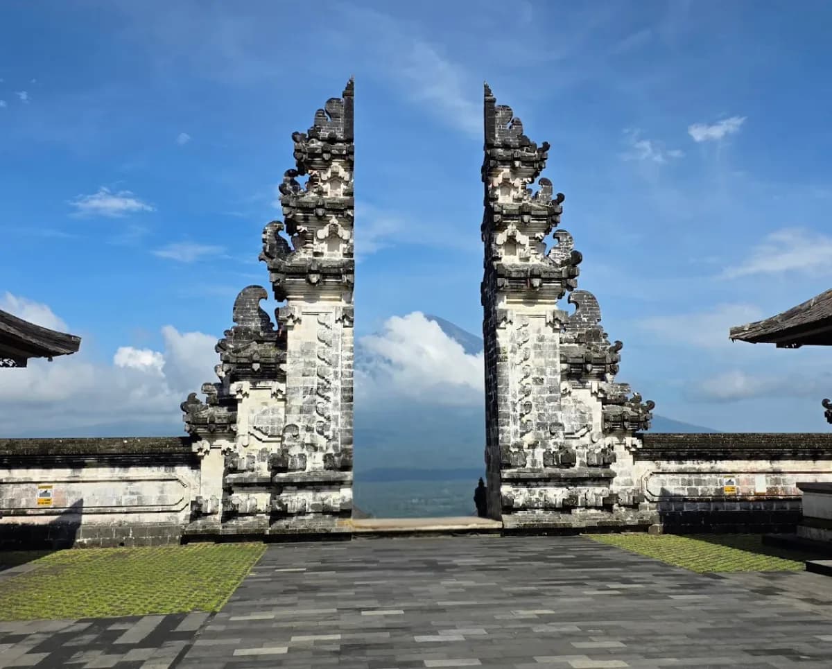 Penataran Agung Lempuyang Temple 4