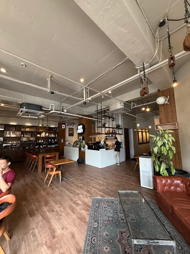 Drip and Draft - Streetscape Mall 3