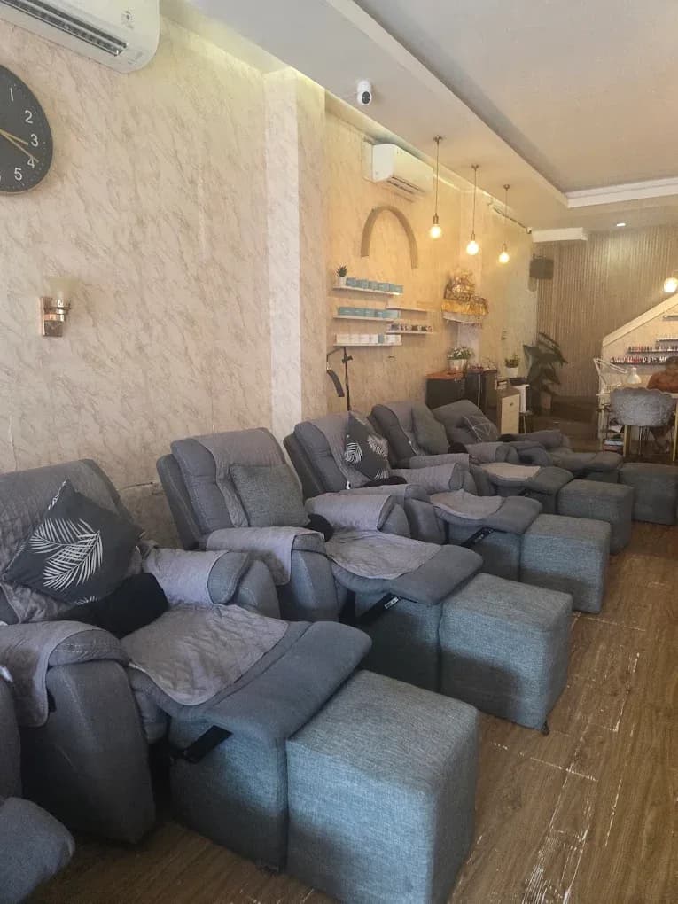 Revive Beauty & Spa 2