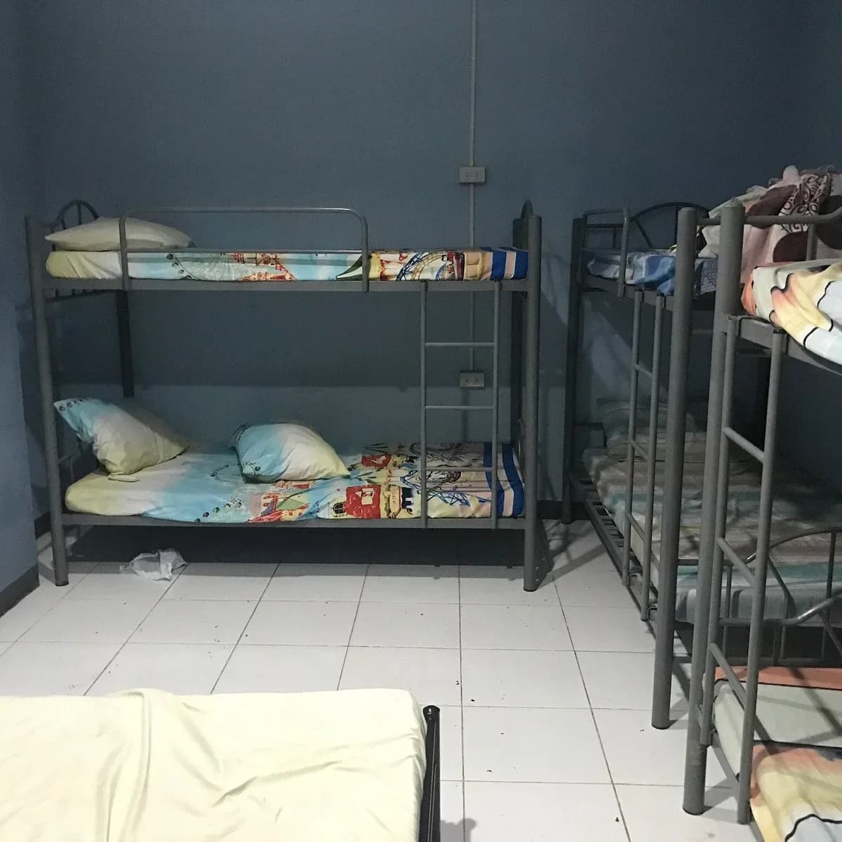 Tropical Hostel Cebu 4